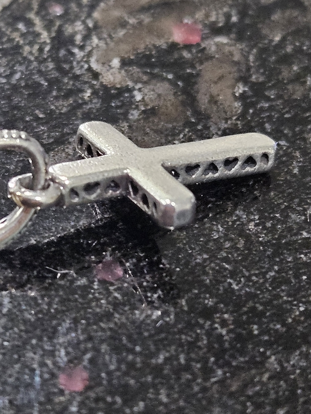 PANDORA Sparkling Cross Pendant No. 397571 - Picture 4 of 6